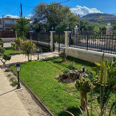 Simplycity Homestay Apartments Kremastí Екстериор снимка